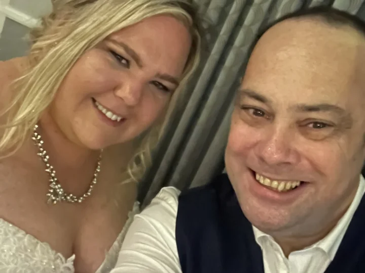 Wedding reception dancing with party atmosphere - Essex DJ